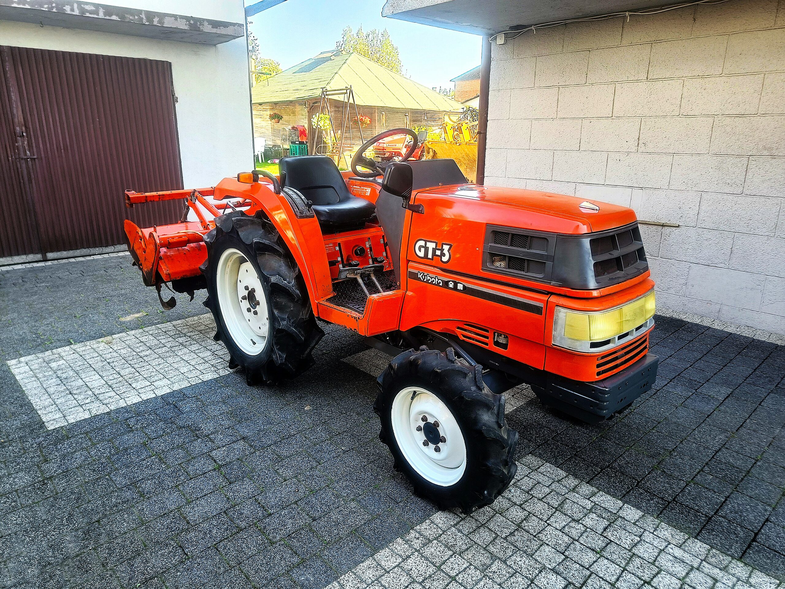 Kubota GT-3 - obrazek 2