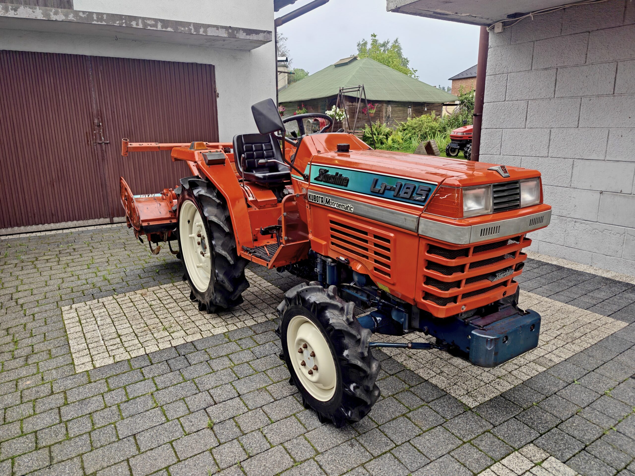 Kubota L1-185 + FILM! - obrazek 2