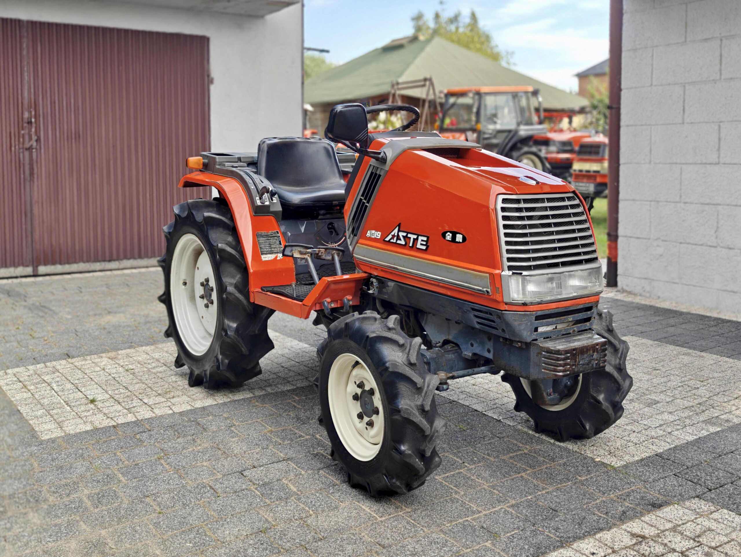 Kubota Aste A-19 - obrazek 2